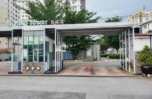 Baru Puchong Apartment | Home Sweet Home Shared Toilet Bathroom & Shared Kitchen