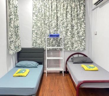 Tanjung Aru House | Home Sweet Home with shared bathroom