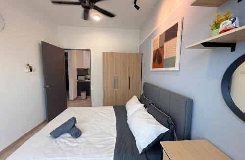 Petaling Jaya Apartment | Homely 7PX Emporis KD, Near IOI Mall, Segi Uni, Thompson Hospital & MRT KD