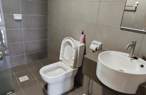 Taman Daya Apartment | Homestay 2 ARC Austrin Hills 5-6pax