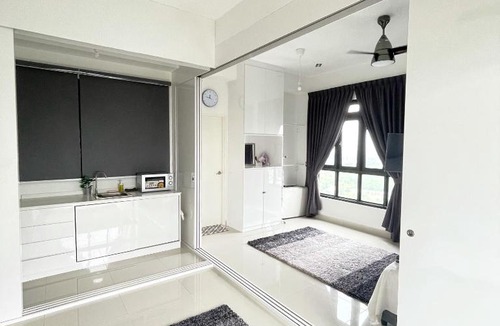 Medini Apartment | Homestay 2 mins to Legoland JB