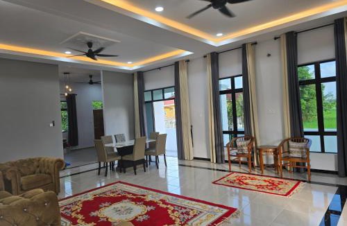 Kota Bharu House | Homestay AH Binjai Islamic Only