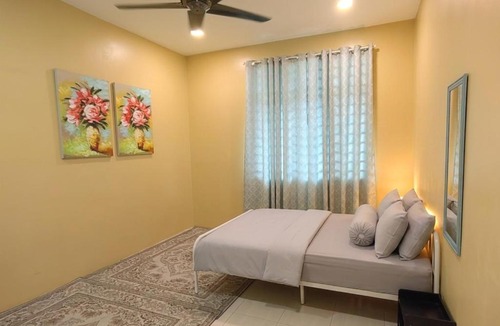 Durian Tunggal House | Homestay Anjung Seri Songket, Private Pool, BBQ & Spacious House