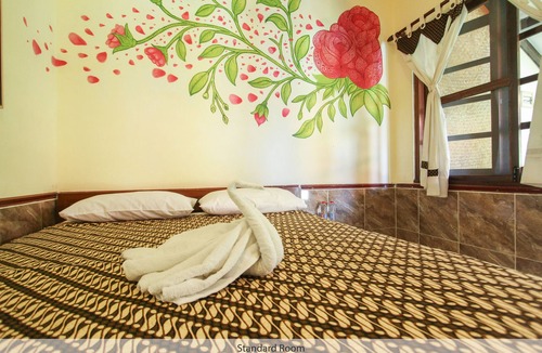Prawirotaman House | Homestay bernuansa klasik dengan kolam renang dan taman