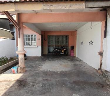 Gua Musang House | Homestay Cikgu
