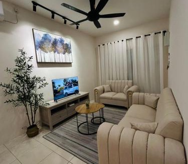 Durian Sebatang House | Homestay D'Aina