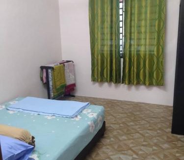 Johor House | Homestay Hanan