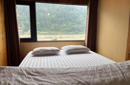 Mu Cang Chai Hotel | Homestay Hoà Thảo - Bus ,Trek & motorbike