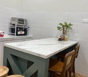 Batu Buruk House | Homestay Kuala Terengganu, Batu Buruk Muslims