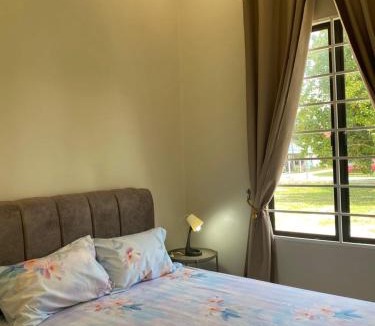 Kubu Gajah House | Homestay Lanai Kemboja Sungai Buloh