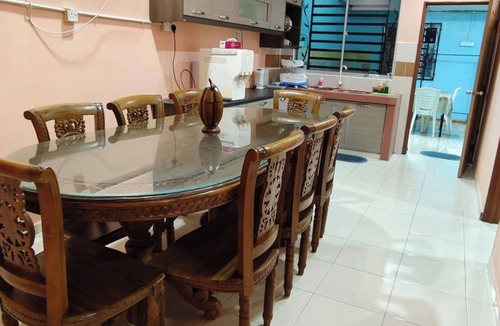 Kampung Sungai Karang Darat House | Homestay Murah Cheap and Very Satisfying