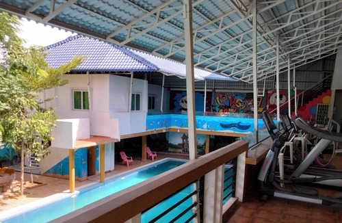 Dangkao Apartment | homestay,Near Phnom Penh Airport,Big Pool,not guest house附近没有中餐馆