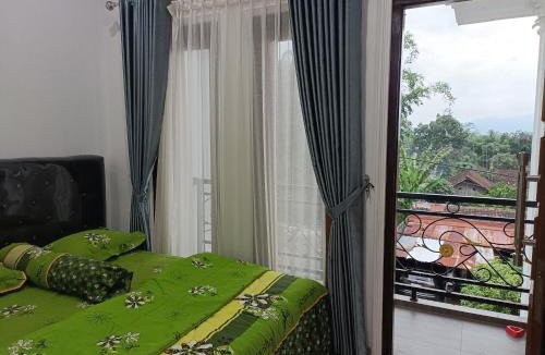 Mungkid House | Homestay Omah Putih