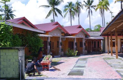 Ampana House | Homestay & Resto 88