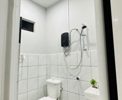 Mersing House | Homestay Rumah Kuning