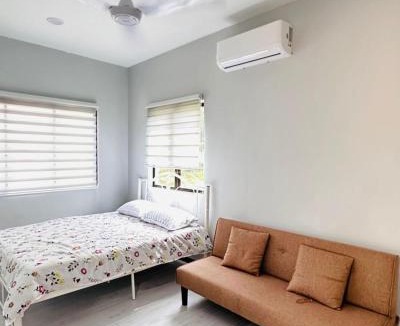 Mersing House | Homestay Rumah Kuning