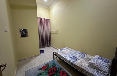 Kawasan Perindustrian Chendering House | Homestay Safirah 1