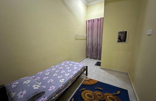 Kawasan Perindustrian Chendering House | Homestay Safirah 1