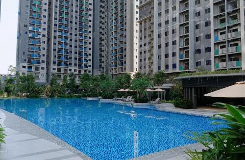 Taman Equine House | Homestay single room near MRT train airport