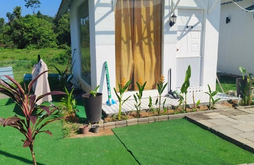 Kampung Rawa Ski Chalet | Homestay Studio D'Laman Anakanda Rembau