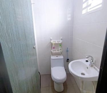 Seri Manjung House | HomeSTAY TAMAN MANJUNG POINT LUMUT PERAK