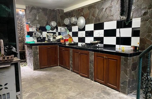 Colomadu Villa | Homestay Villa Unique Solo
