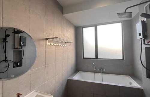 Nilai Apartment | HOMESTAY WITH 2 BEDROOMS IN NILAI for traveler 1 minutes from PLUS Highway