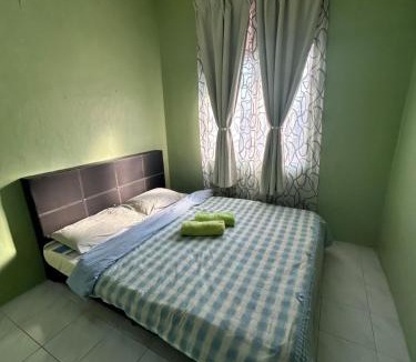 Kayu Ara Pasong Apartment | HomestayNN Pontian