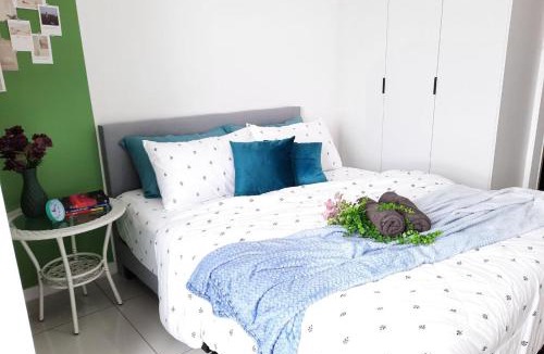 Sepang Apartment | Horizon Suites near KLIA Free Wi-Fi Netflix (green)