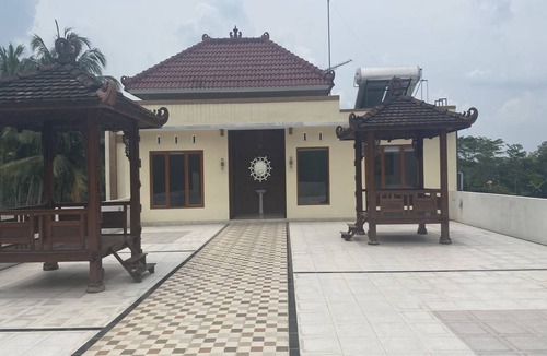 Borobudur Hostel | Hostel ∙ 8 guests