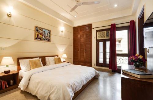 Kailash Colony Apartment | Hostie - 4BHK Apartment with lift near Greater Kailash, South Delhi