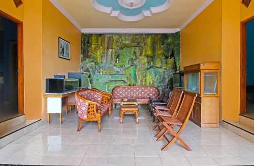 Karanganyar Hotel | Hotel ∙ 2 guests