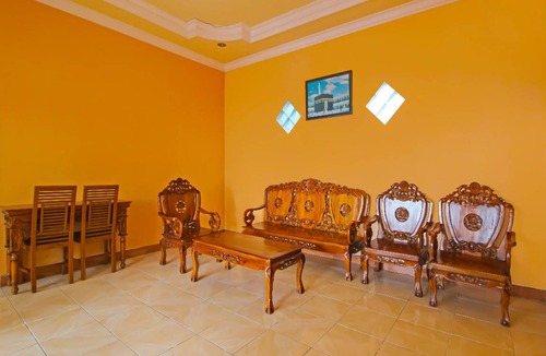Karanganyar Hotel | Hotel ∙ 2 guests