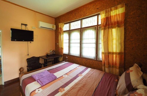 Samut Songkhram Hotel | Hotel ∙ 3 guests