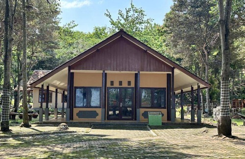 Grajagan Hotel | Hotel ∙ 8 guests