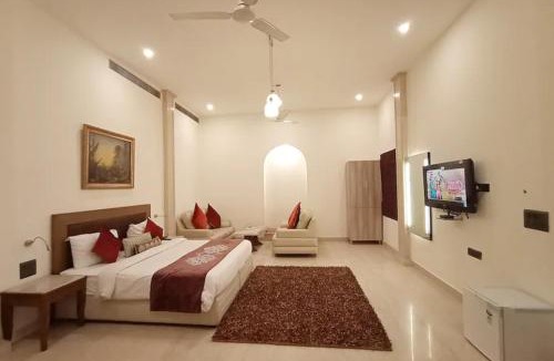 Old Delhi Hotel | Hotel Green Castle (Heritage Hotel)