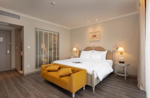 Sa Pa Hotel | Hotel Montmartre de Sapa - Newly Opened April 2026