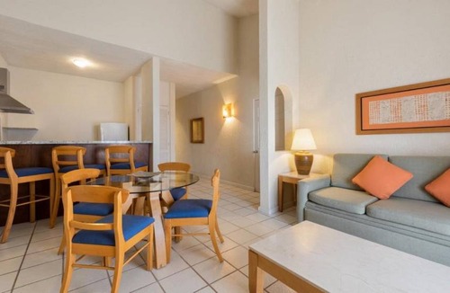 Campo de Golf Fonatur Hotel | Hotel ∙ Stylish 1BR Junior Suite Near Las Palmas Park