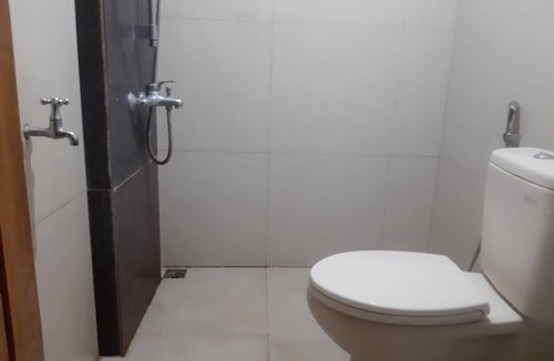 Pandaan Hotel | Hotel O Bidara Guest House Syariah