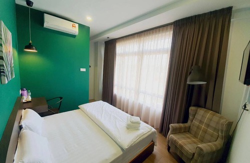 Sepang Hotel | Hotel O Green Home Hotel