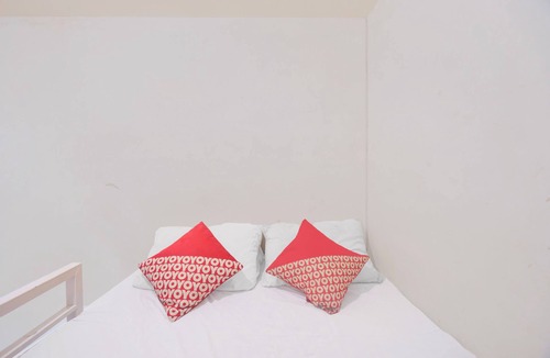 Kemang Hotel | Hotel O Helloroom Bangka