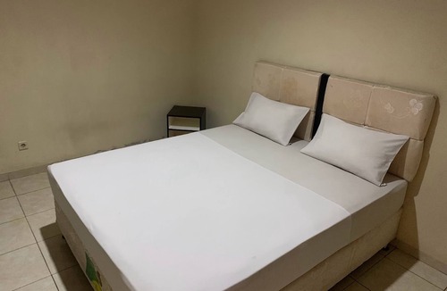Lombok Hotel | Hotel O Lembah Sriti Homestay Near Sirkuit Motor Cross Internasional 459 Lantan