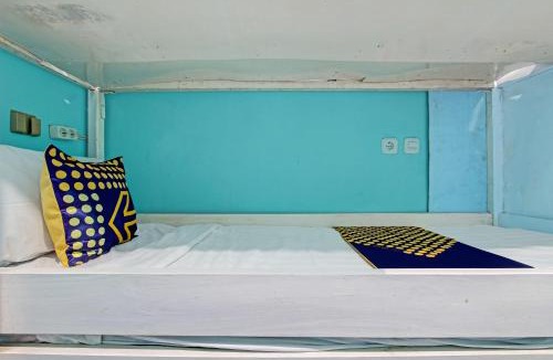 Tembalang Hotel | Hotel O Lobak Hostel CapsuleNearAyam Goreng Terowongan