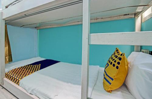 Tembalang Hotel | Hotel O Lobak Hostel CapsuleNearAyam Goreng Terowongan