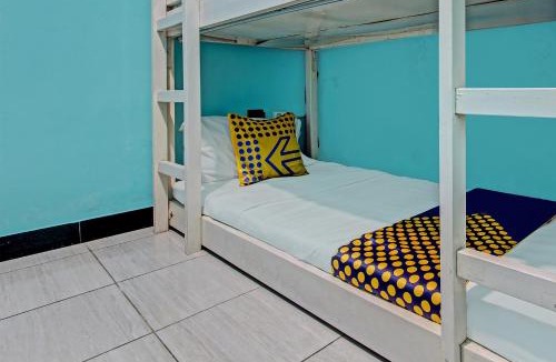 Tembalang Hotel | Hotel O Lobak Hostel CapsuleNearAyam Goreng Terowongan