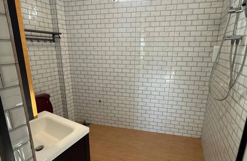 Lundu Hotel | Hotel O Lundu Town Homestay Kpg Dagang