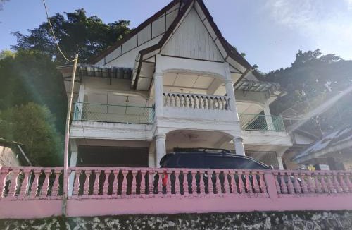 Pardamean Ajibata Hotel | Hotel O Penginapan & Villa Sirait