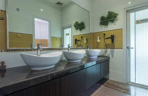 Downtown Kota Kinabalu Hotel | Hotel O Rebecca's Homes
