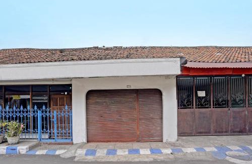 Mojokerto Hotel | Hotel O Sidomulyo Kost Syariah