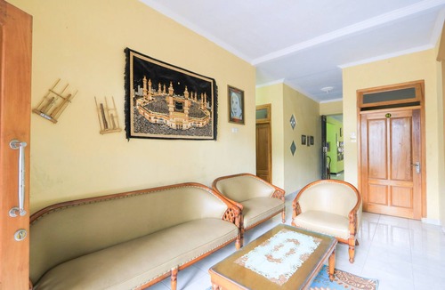 Lumajang Hotel | Hotel O Wallet Family Residence Syariah